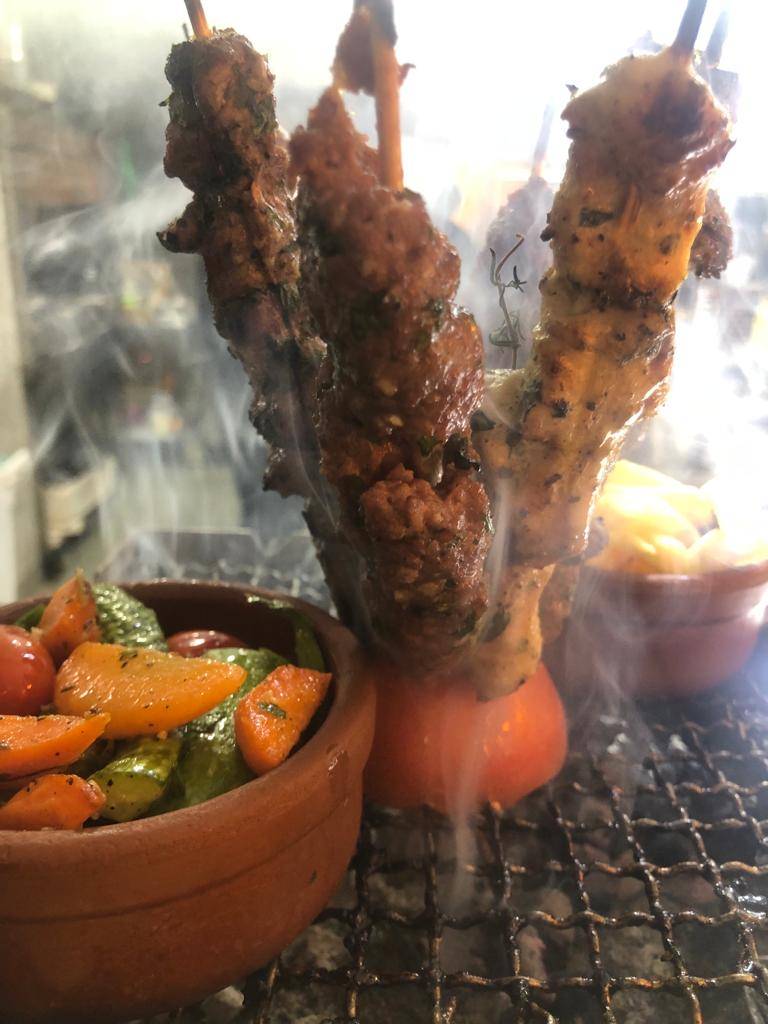 Lunch Experience, Moroccan restaurant Chouf L'Or with pickup