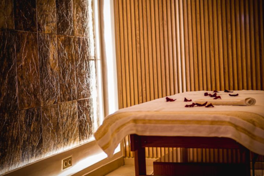Romantic Spa Experience with Dinner in Chouf L'Or Restaurant