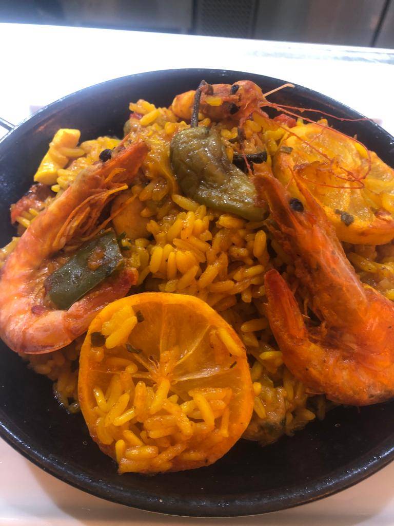 Lunch Experience, Moroccan restaurant Chouf L'Or with pickup