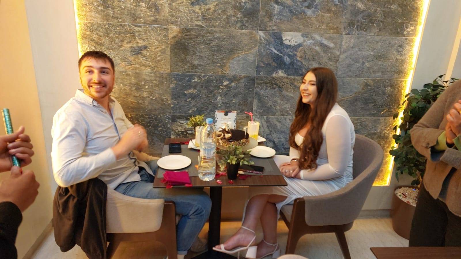 Lunch Experience, Moroccan restaurant Chouf L'Or with pickup
