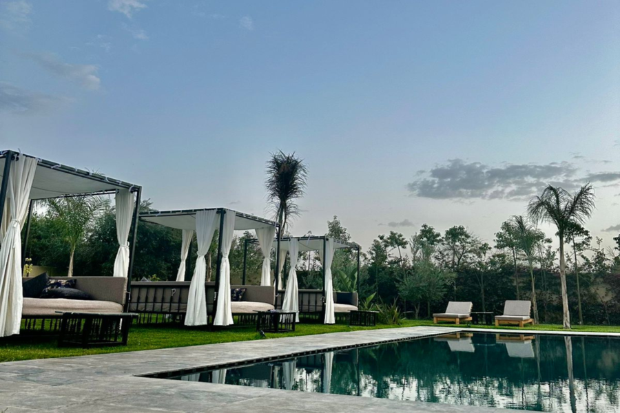 Marrakech Day Pass Pool Including Lunch and Shuttle - Chill Out