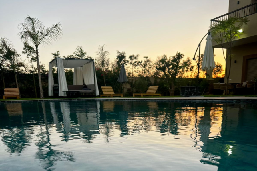 Marrakech Day Pass Pool Including Lunch and Shuttle - Chill Out