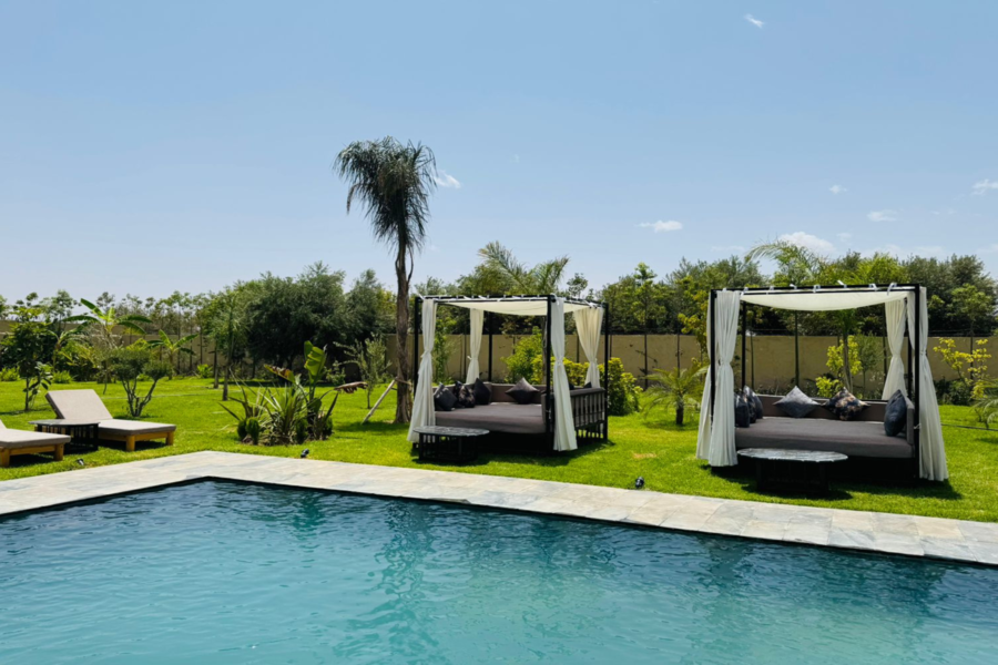 Marrakech Day Pass Pool Including Lunch and Shuttle - Chill Out