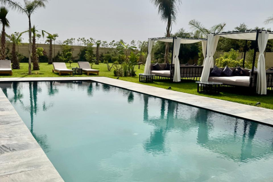 Marrakech Day Pass Pool Including Lunch and Shuttle - Chill Out