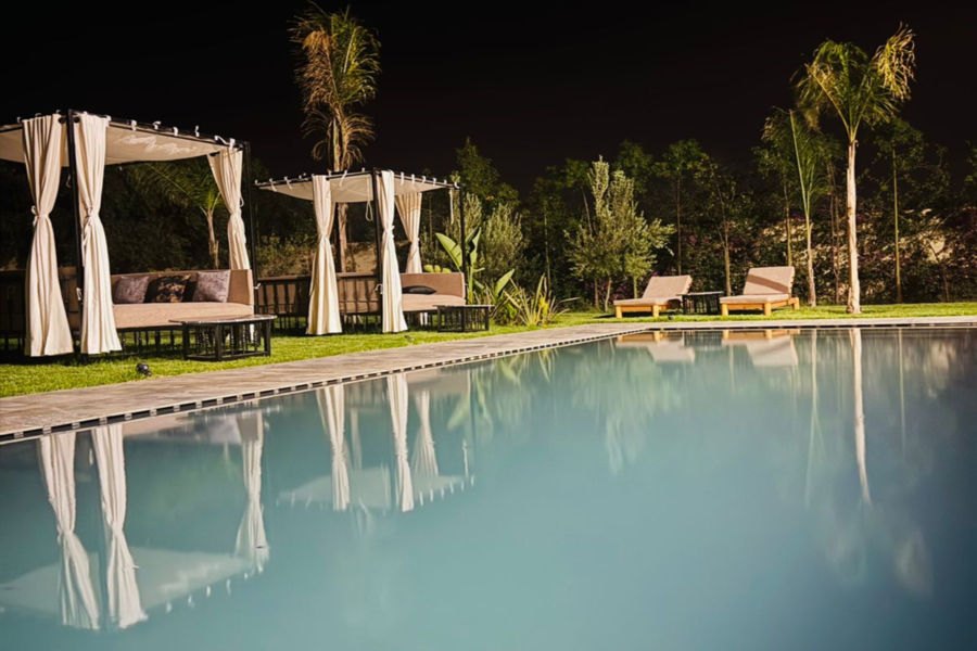 Marrakech Day Pass Pool Including Lunch and Shuttle - Chill Out