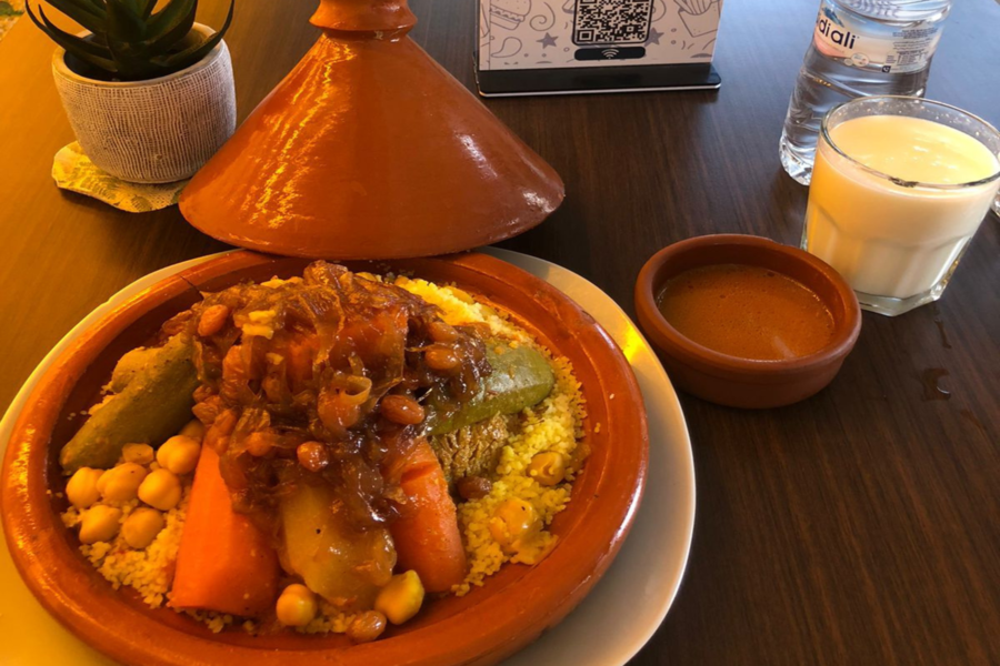 Lunch Experience, Moroccan restaurant Chouf L'Or with pickup