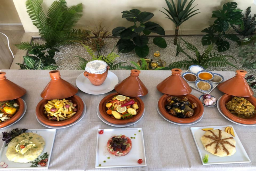 Lunch Experience, Moroccan restaurant Chouf L'Or with pickup